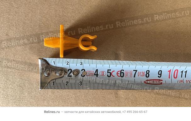 Фиксатор амортизатора капота