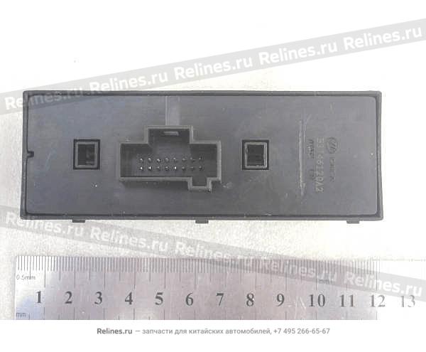 Блок управления стеклоподъемниками водительской двери (кнопки) - B37***0A2