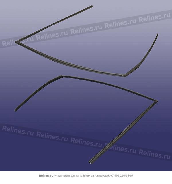 Уплотнитель двери передней правой - T21-***132