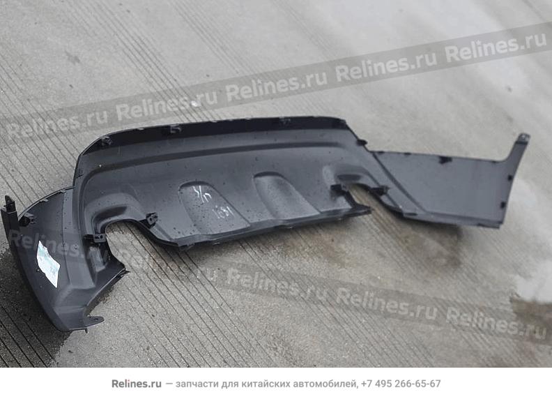 Rear bumper lower trim plate