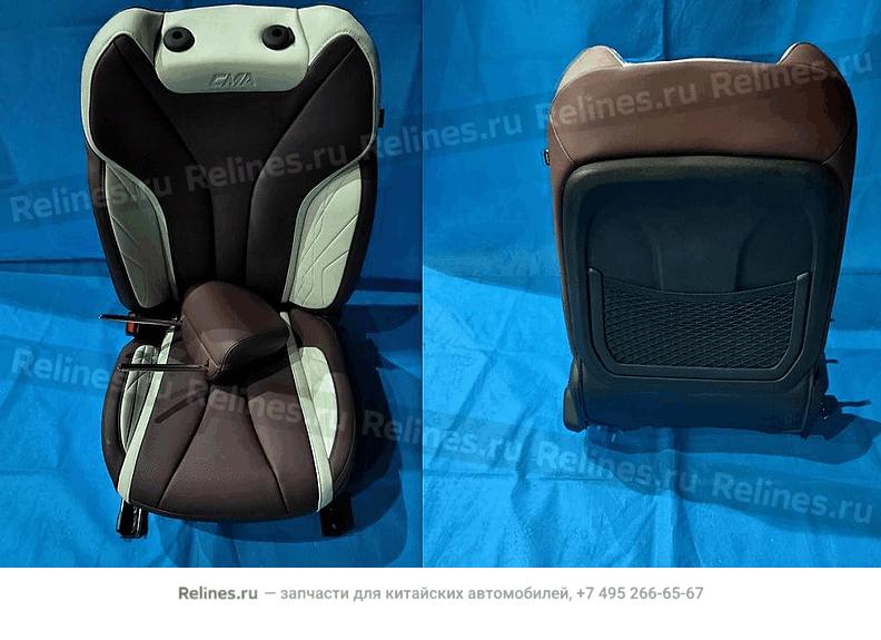 Сиденье водителя в сборе