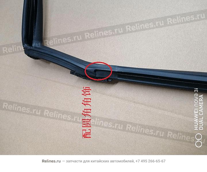 Guide slot,RR door glass - 508***700