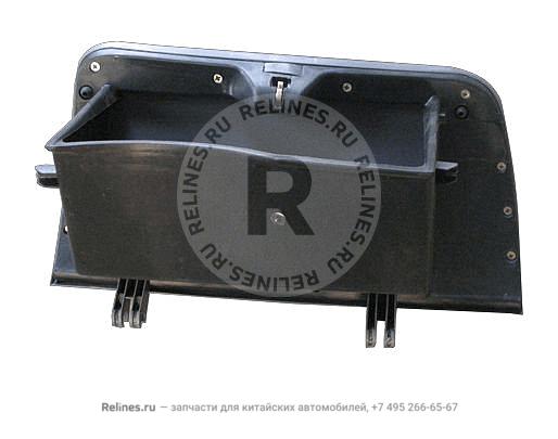 Glove box