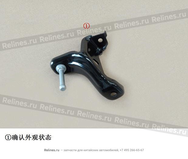 Левый кронштейн декоративной крышки двигателя