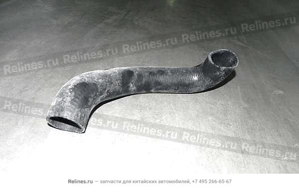 Air intake hose-supercharger outlet