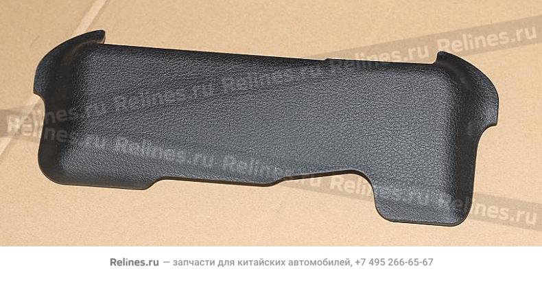 Front seat belt lower left trim cover - 60570***0742