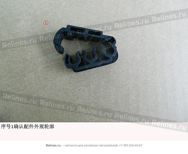 Tripple hole pipe clip no.3 - 35060***Z16A