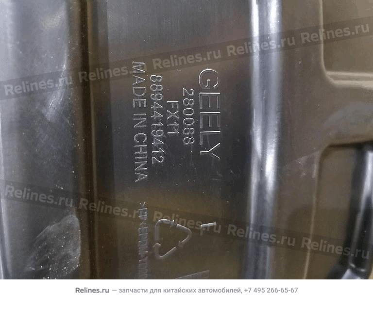 Подкрылок передний левый