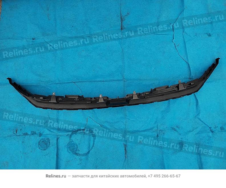 Решетка переднего бампера нижняя