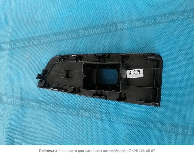 Panel-rh frt door window switch