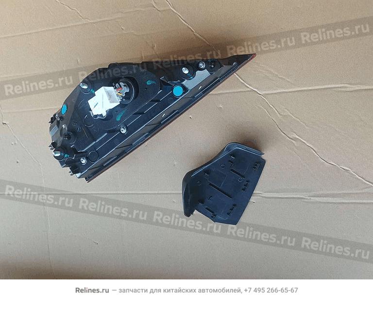 Фонарь задний левый