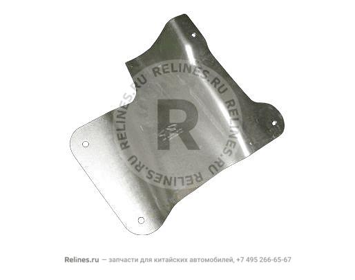 Heat insulation plate-steering sleeve