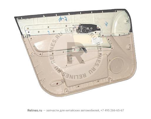 Отделка правой передней двери пластиковая