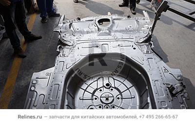 Пол багажника