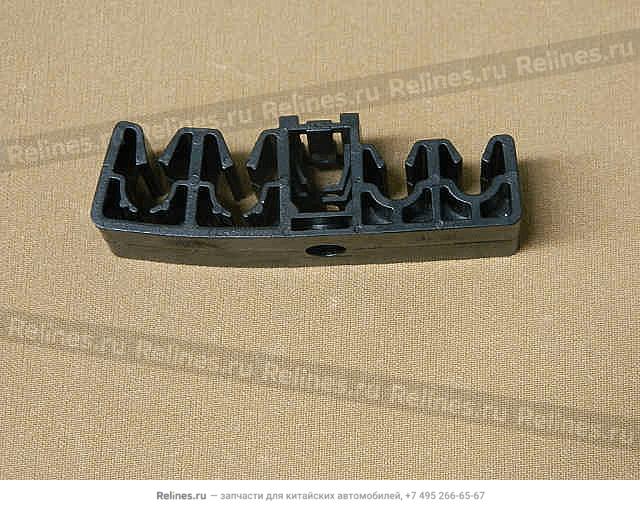 Pipe CLAMP-4 hole - 09***48