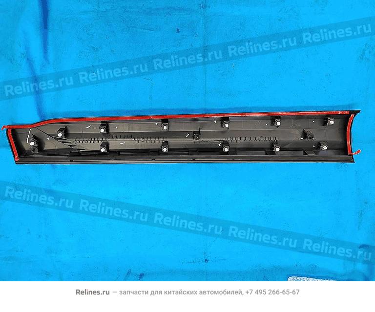 Молдинг двери передней правой
