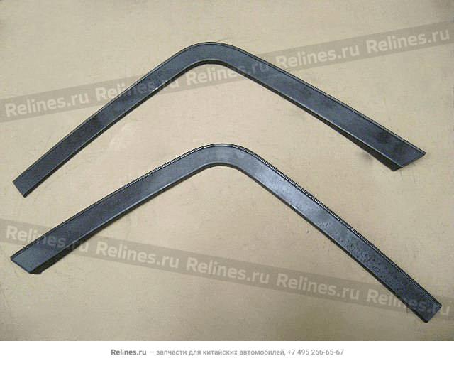 UPR trim frame assy-tail door