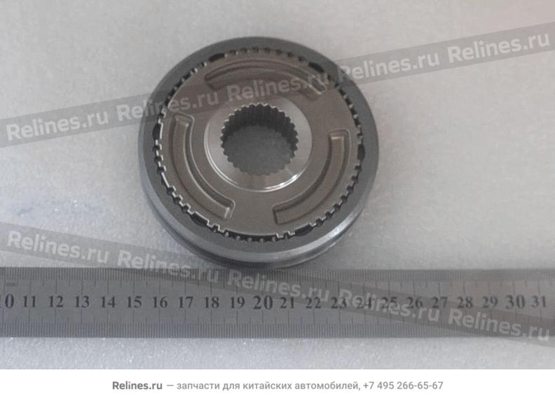 Муфта синхронизатора задней передачи