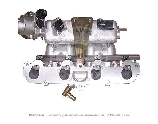 Inlet manifold with throttle body and fuel rail as