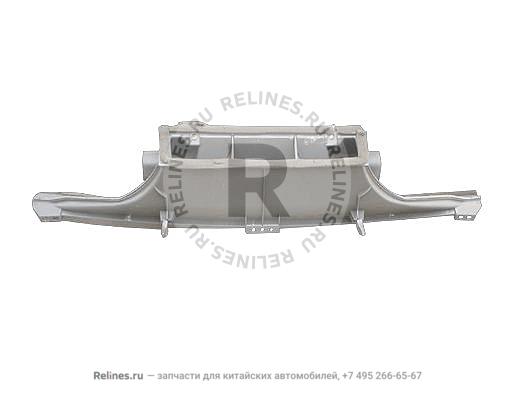 Дефлектор обдува стекла лобового центральный
