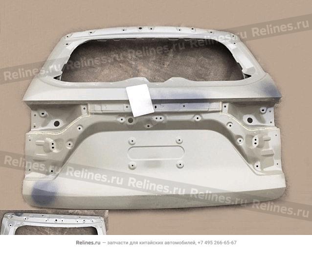 Дверь багажника