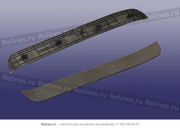 Накладка порога левая передняя - T21-***350