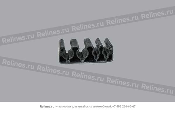 Pipe clip - four slot - S12-***041