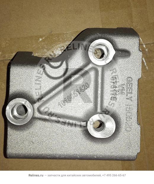 Steering pump bracket