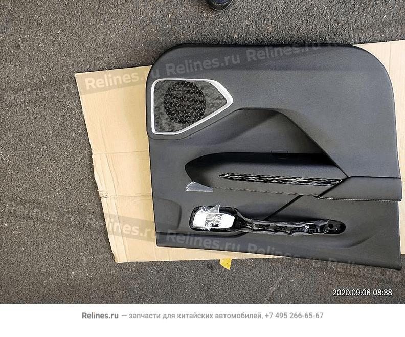 Обшивка двери передней левой