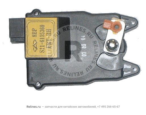 Активатор замка передней правой двери