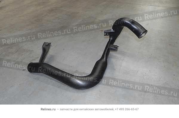 Air intake hose-intercooler outlet