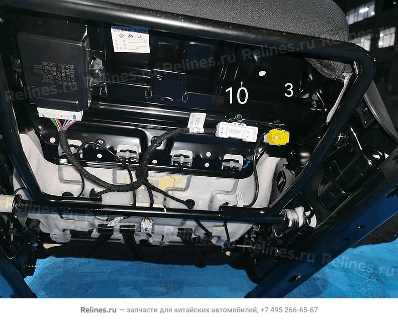 Сиденье переднее левое в сборе