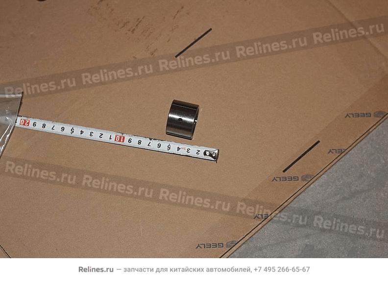 Sixth speed driving gear shaft bushing