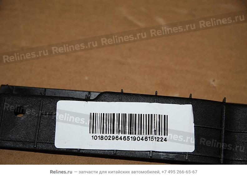 RR_pillar_upper_trim_plate_mtg_brkt(right) - 605***400