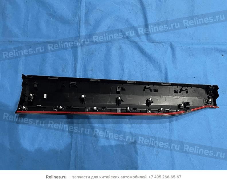 Молдинг двери передней правой