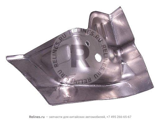 Bracket - engine mounting RH