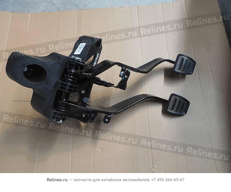 Brake and clutch pedal assy.