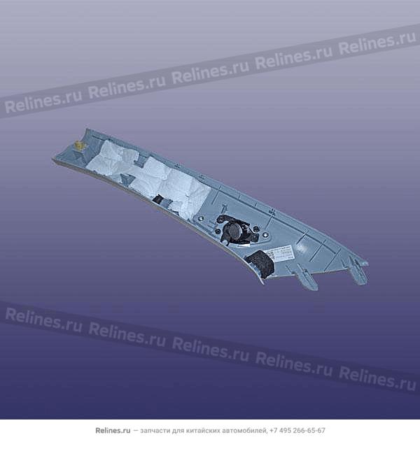 Накладка стойки верхняя правая T1EFL