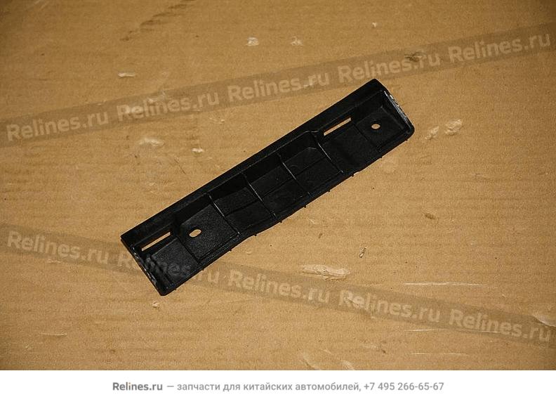 RR_pillar_upper_trim_plate_mtg_brkt(right)