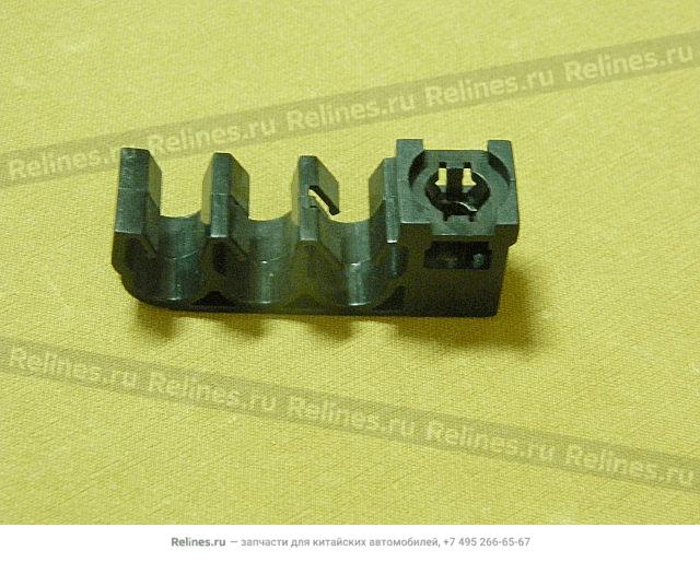 Pipe CLAMP-3 hole - 09***18