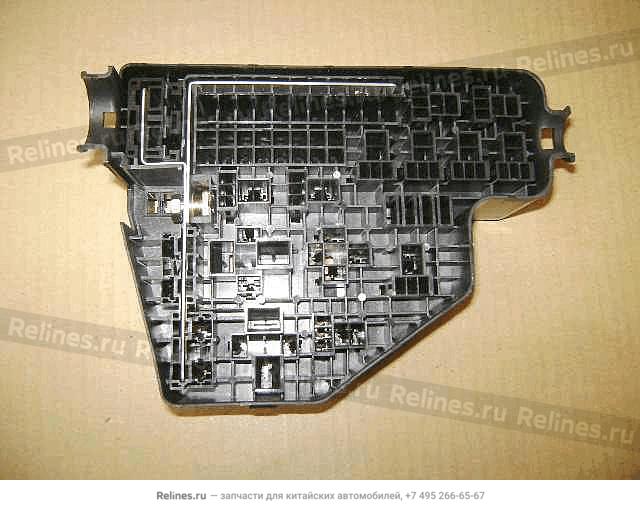 Блок предохранителей средняя часть (голый корпус) - 3722***M16