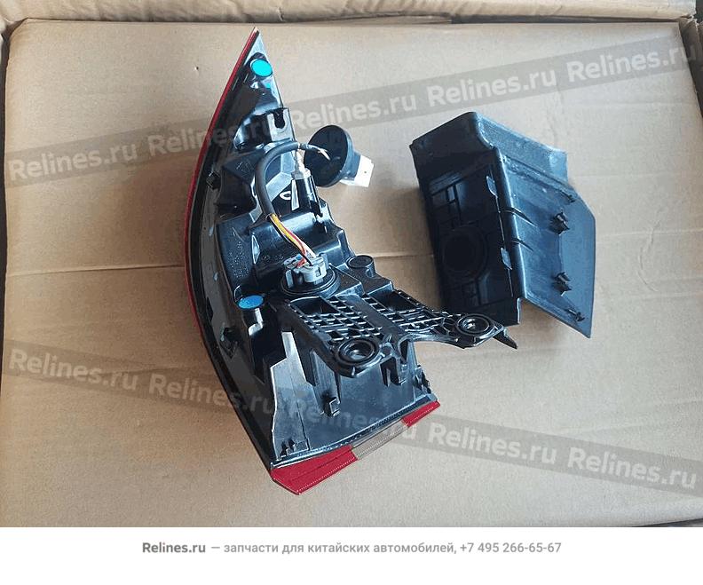 Фонарь задний левый (внешний)