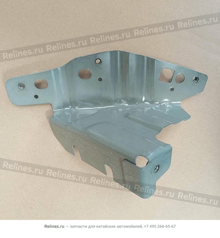 Кронштейн крыла переднего правого верхний