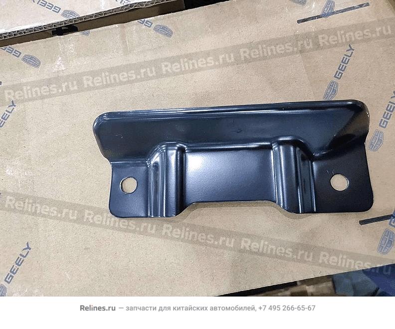 Bracket-b pillar trim RH UPR - 605***400