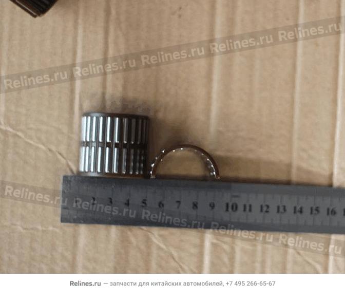 Needle bearing,3/6 shift driven gear - 301***891