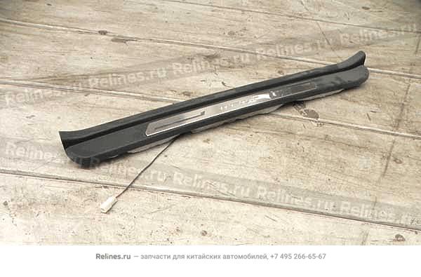 Pressure panel-fr doorsill LH