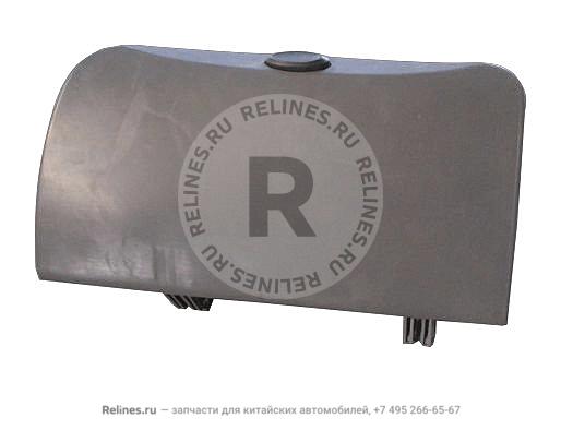Glove box