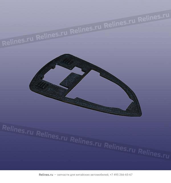 Rear pad of right front exterior handle