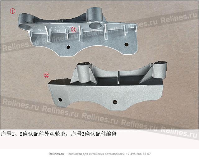 Кронштейн нейтрализатора каталитического №2 - 12050***V30A