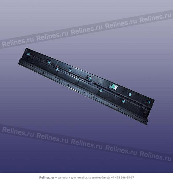 Молдинг двери передней правой T19C